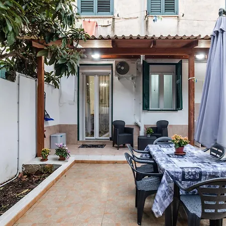 Piccola Eden Apartman *
